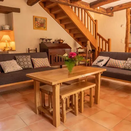 Presbytere St Michel De Leon *