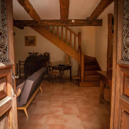 Presbytere St Michel De Leon *